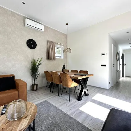 Semesterbostad Bright In Nature Park *