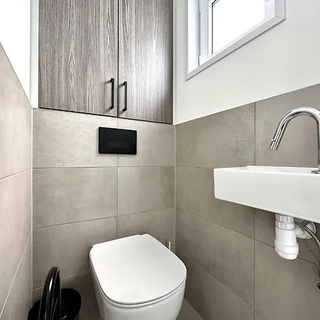 Semesterbostad Bright In Nature Park *