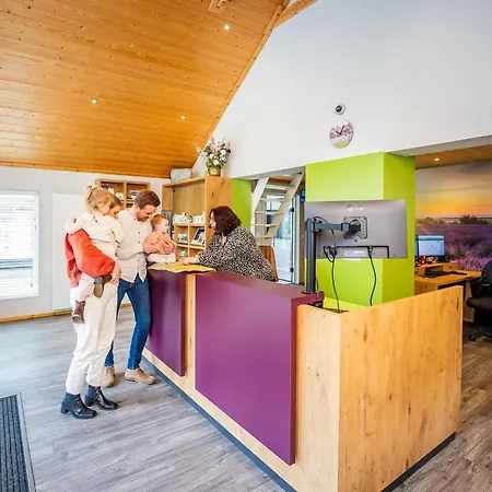 Semesterbostad Bright In Nature Park *